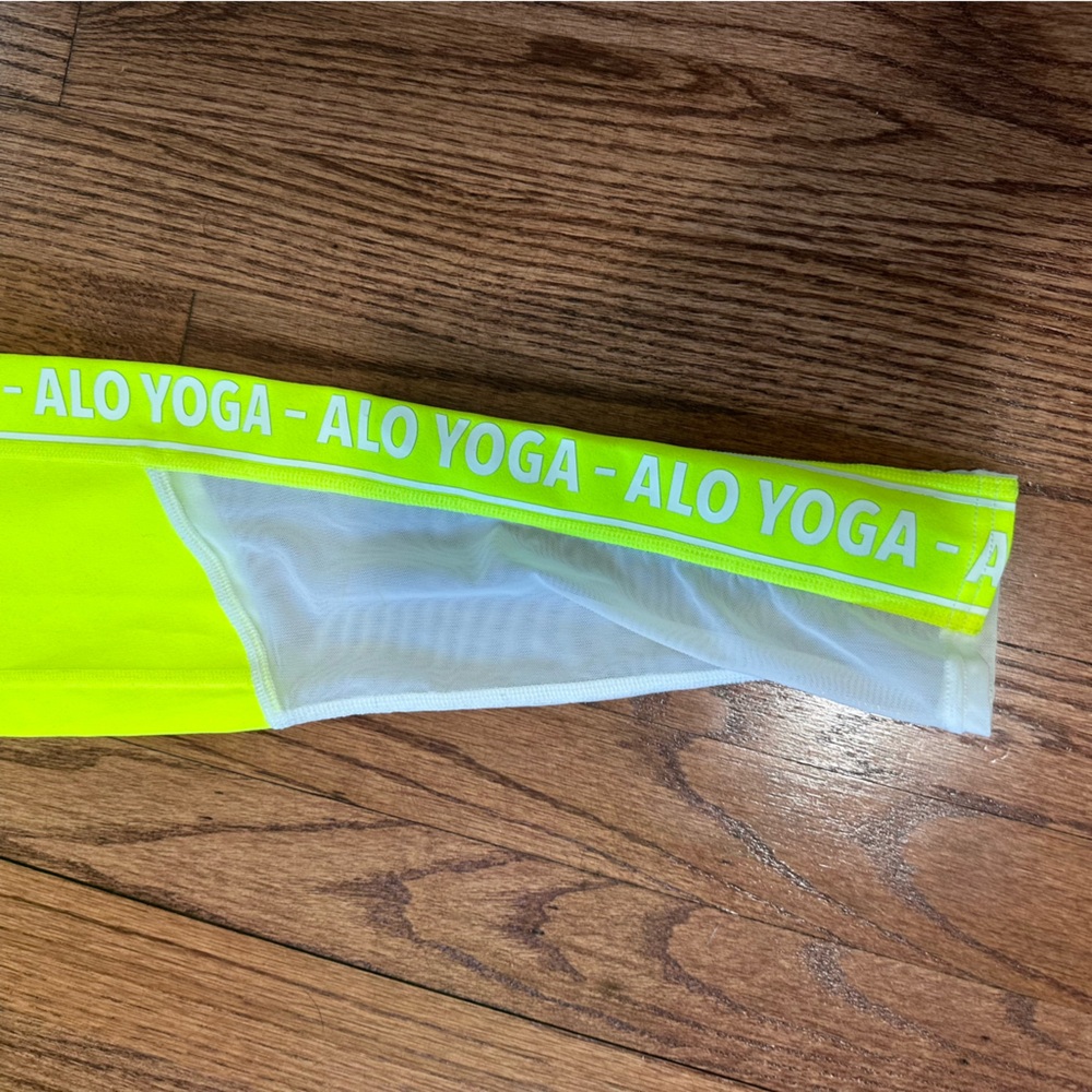 ALO YOGA Stripe LOGO Lime Mesh Insert Leggings - Picture 5 of 13